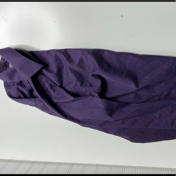 Purple button up, great condition never worn, size medium - Picture 2 of 3